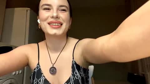 Orianna online show from February 3, 2026, 9:09 pm