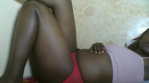 Snapshot of queen315810 chatting on February 28, 2026, 8:04 am queen315810 online show from February 28, 2026, 8:04 am