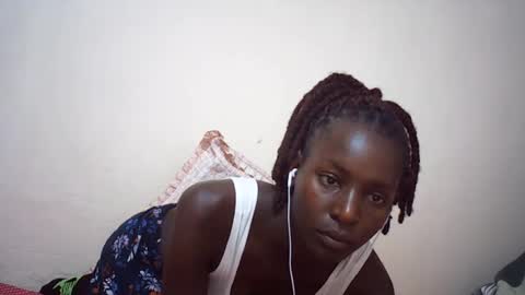 Snapshot of queen_0012 chatting on July 10, 2026, 7:45 am asher online show from July 10, 2026, 7:45 am