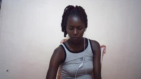 Snapshot of queen_0012 chatting on July 11, 2026, 8:39 am asher online show from July 11, 2026, 8:39 am