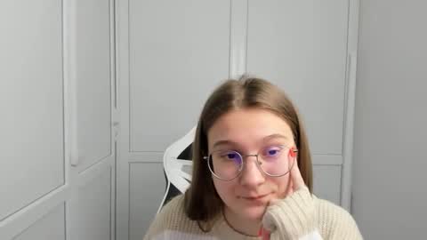 Amelie online show from March 21, 2026, 8:30 am