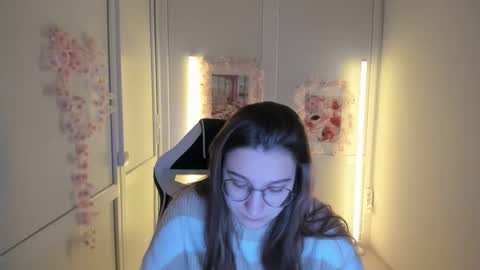 Amelie online show from April 29, 2026, 7:23 am