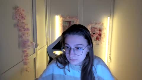 Amelie online show from May 1, 2026, 9:25 am