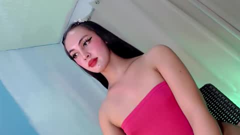 queen_danaya online show from April 9, 2026, 7:25 am