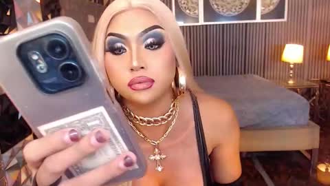 Snapshot of queen_destroyerx chatting on March 6, 2026, 11:34 pm MAGDA online show from March 6, 2026, 11:34 pm