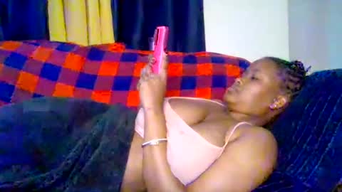queen_doli online show from July 20, 2026, 2:04 am