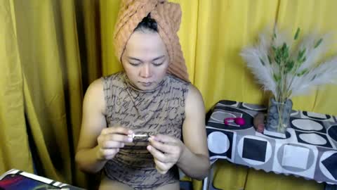 queen_ennah online show from June 24, 2026, 5:17 am