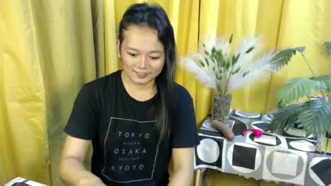 queen_ennah online show from June 30, 2026, 12:17 pm