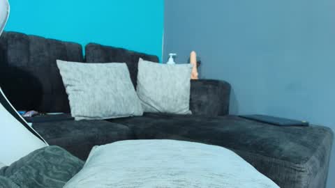 Snapshot of queen_esthefi chatting on October 28, 2025, 5:26 pm Your Queen Esthefi online show from October 28, 2025, 5:26 pm