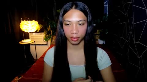 queen_gia online show from April 9, 2026, 6:41 am