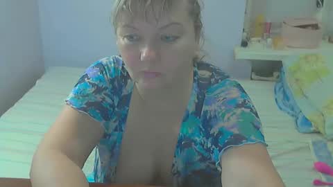 Snapshot of queen_jane8 chatting on October 12, 2025, 12:04 pm queen_jane8 online show from October 12, 2025, 12:04 pm