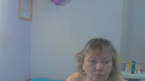 Snapshot of queen_jane8 chatting on November 28, 2025, 5:04 pm queen_jane8 online show from November 28, 2025, 5:04 pm