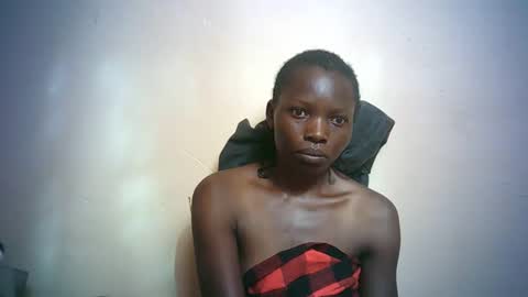 queen_joan online show from February 4, 2025, 5:53 am