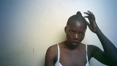 queen_joan online show from February 9, 2025, 10:09 am