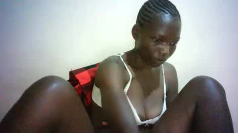 queen_joan online show from February 10, 2025, 1:35 am