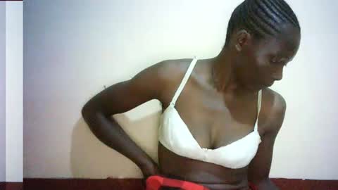 queen_joan online show from February 10, 2025, 6:56 pm