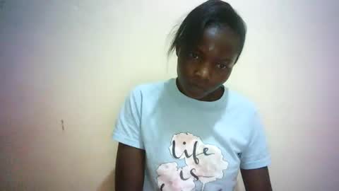 queen_joan online show from February 24, 2025, 5:42 pm