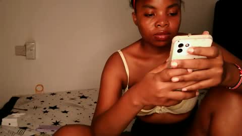 Snapshot of queen_joy123 chatting on November 22, 2025, 4:44 am queen_joy123 online show from November 22, 2025, 4:44 am