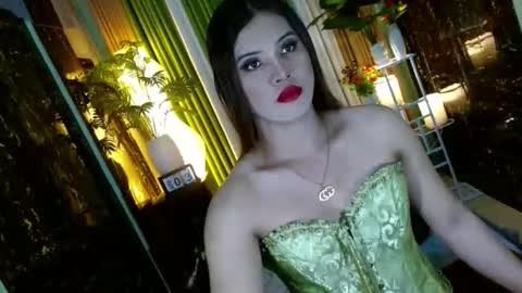 Snapshot of queen_kendalx19 chatting on April 2, 2026, 10:40 pm Kendal online here from 6am-3pm philippine time online show from April 2, 2026, 10:40 pm
