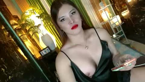 Snapshot of queen_kendalx19 chatting on April 17, 2026, 9:56 am Kendal online here from 6am-3pm philippine time online show from April 17, 2026, 9:56 am