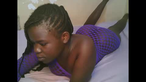 queen_latasha online show from May 21, 2026, 8:21 am