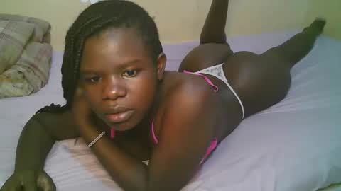 queen_latasha online show from May 24, 2026, 5:12 am