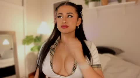 Snapshot of queen_liana chatting on May 29, 2026, 6:11 am Liana online show from May 29, 2026, 6:11 am