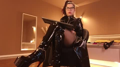 Mistresss Manifest online show from December 12, 2024, 7:41 am