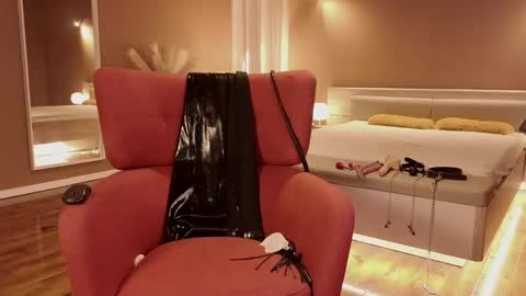 Mistresss Manifest online show from January 27, 2025, 1:41 pm