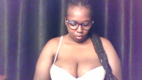 QUEEN online show from July 5, 2026, 3:56 am