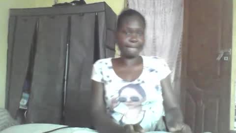 queen_mellany online show from September 25, 2025, 11:25 am