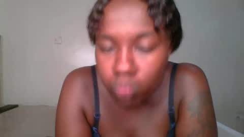 queen_mira online show from September 10, 2025, 10:21 pm