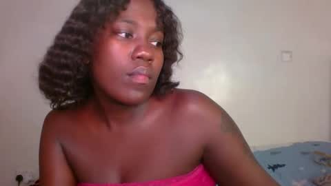 queen_mira online show from September 16, 2025, 12:00 am
