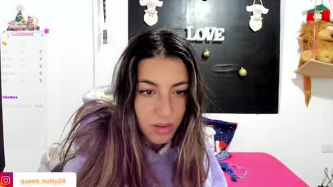 queen_natttyy online show from December 28, 2024, 7:11 am