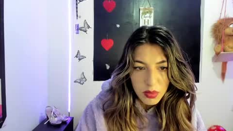 queen_natttyy online show from February 18, 2025, 1:00 pm