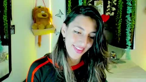 queen_natttyy online show from March 12, 2026, 2:34 pm