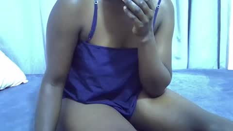 queen_of_fortune online show from December 18, 2025, 10:32 am