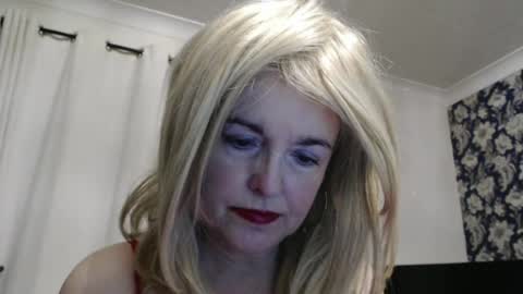 Topaz blue dreamo989n999 online show from June 26, 2026, 2:16 am