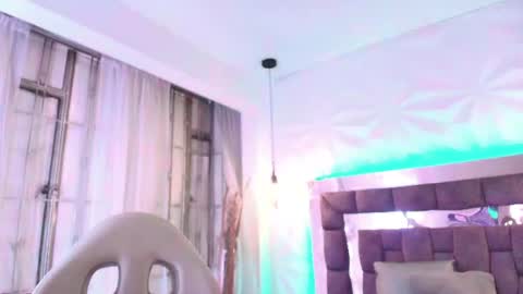 Snapshot of queen_perla_ chatting on June 19, 2026, 12:09 pm online show from June 19, 2026, 12:09 pm