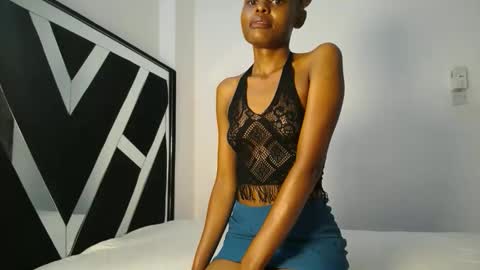 queen_sashavixen online show from April 22, 2026, 5:10 am