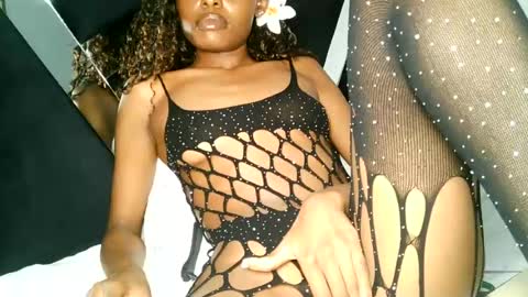 Snapshot of queen_sashavixen chatting on June 13, 2026, 6:06 pm queen_sashavixen online show from June 13, 2026, 6:06 pm