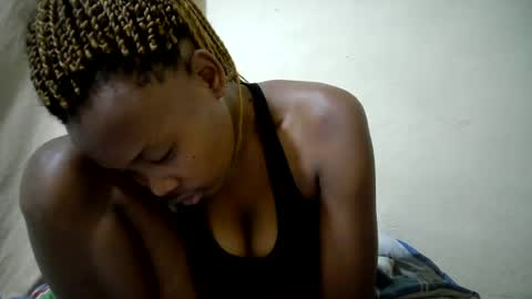 queen_slender online show from July 29, 2026, 11:58 pm