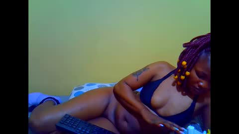 Snapshot of queen_winter chatting on April 1, 2026, 5:10 pm Winter online show from April 1, 2026, 5:10 pm