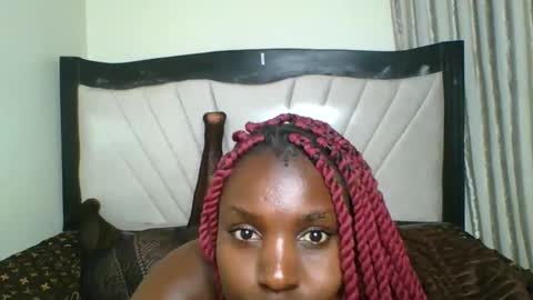 queen online show from March 17, 2026, 10:02 pm