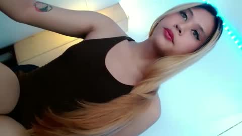 Snapshot of queena10 chatting on October 6, 2025, 11:13 pm CALL ME YOUR QUEEN AIVY1 online show from October 6, 2025, 11:13 pm