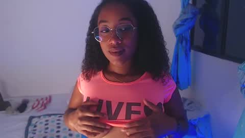 Snapshot of queenalya_ chatting on September 26, 2025, 12:03 am Ahlya  online show from September 26, 2025, 12:03 am
