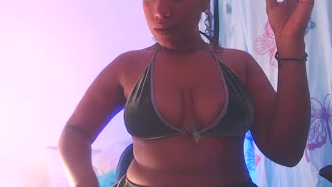 Snapshot of queenalya_ chatting on September 27, 2025, 11:21 pm Ahlya  online show from September 27, 2025, 11:21 pm
