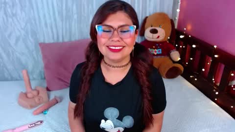 Snapshot of queenamazon_ chatting on October 28, 2025, 4:16 am Queenamazon  online show from October 28, 2025, 4:16 am