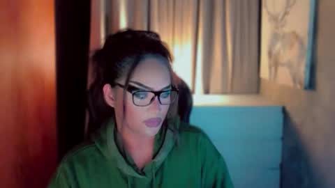 Snapshot of queenarthalia chatting on February 18, 2026, 2:29 am ARTHA online show from February 18, 2026, 2:29 am