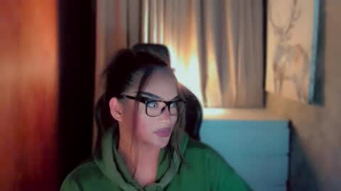 Snapshot of queenarthalia chatting on March 7, 2026, 6:32 am ARTHA online show from March 7, 2026, 6:32 am